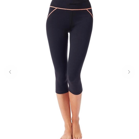 Visama 3/4 Yoga Leggings in Space Dye or Black Reversible - Picture 3 of 9